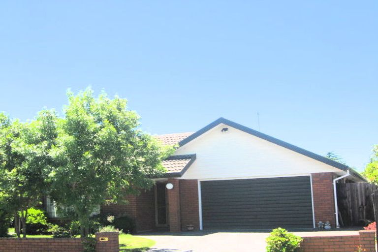 Photo of property in 33 Ben Nevis Drive, Broomfield, Christchurch, 8042
