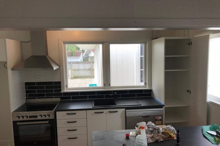 Photo of property in 2 Sheridan Street, Silverdale, Hamilton, 3216