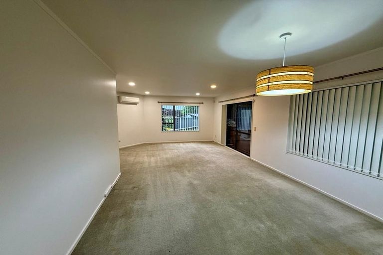 Photo of property in 2c Glen Road, Ranui, Auckland, 0612