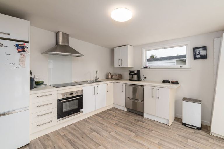 Photo of property in 37 Hawford Road, Opawa, Christchurch, 8023