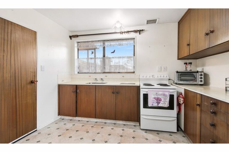 Photo of property in 2/40 Sarabande Avenue, Redwood, Christchurch, 8051
