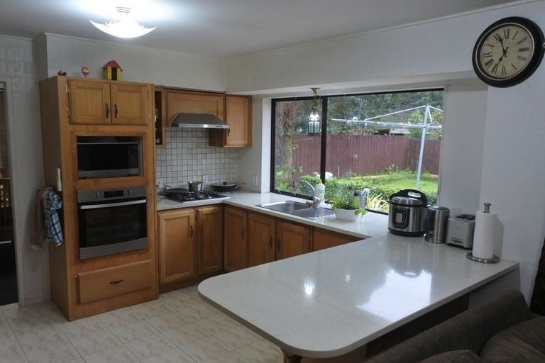 Photo of property in 1/10 Grove Road, Papakura, 2110