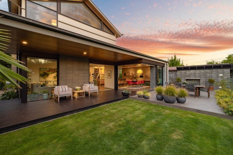 Photo of property in 69 Hartley Avenue, Strowan, Christchurch, 8052