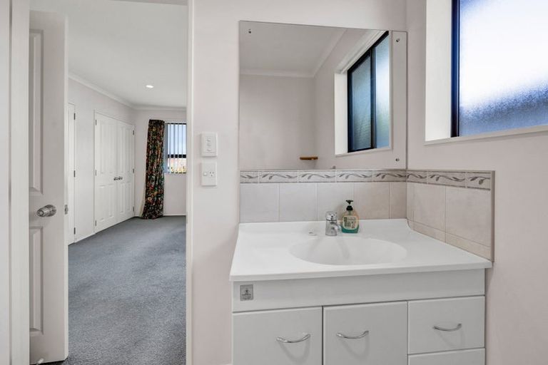 Photo of property in 14 Hamlet Street, Stratford, 4332