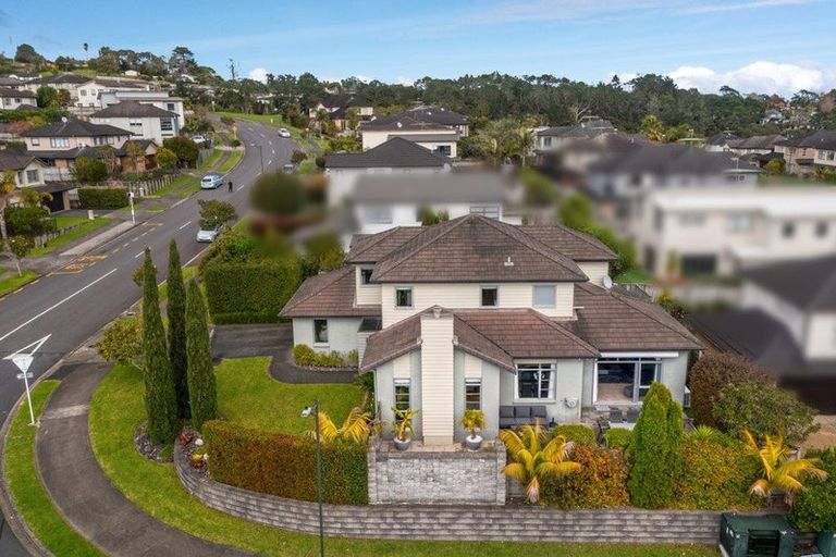 Photo of property in 31 Oakway Drive, Schnapper Rock, Auckland, 0632