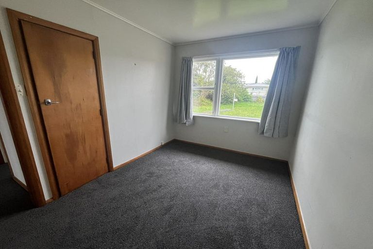 Photo of property in 12 Mersey Street, Levin, 5510