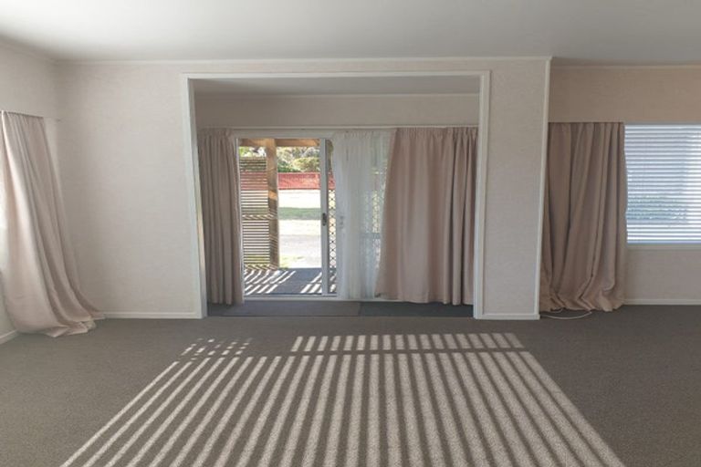 Photo of property in 14 Meachen Terrace, Waiuku, 2123