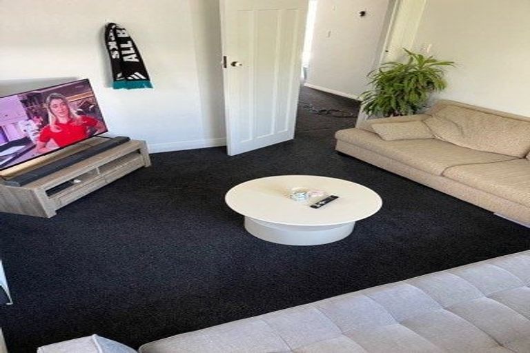 Photo of property in 8 Helen Street, Brooklyn, Wellington, 6021