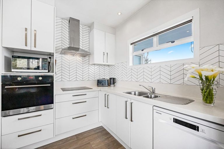 Photo of property in 40 Hindmarsh Street, Henderson, Auckland, 0612