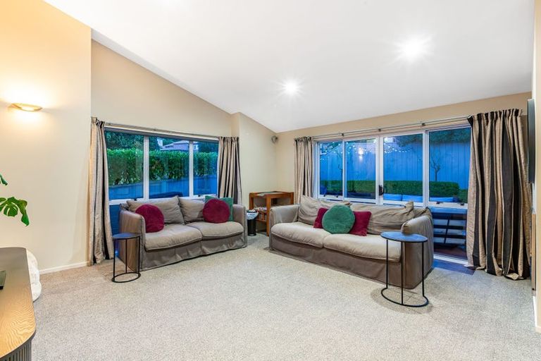 Photo of property in 11 Te Puia Drive, Aotea, Porirua, 5024