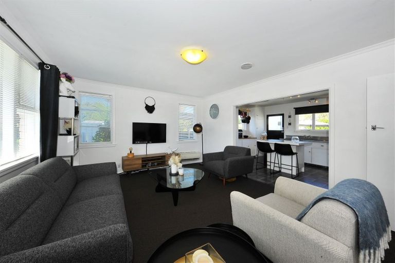 Photo of property in 2/56 Surrey Street, Linwood, Christchurch, 8062