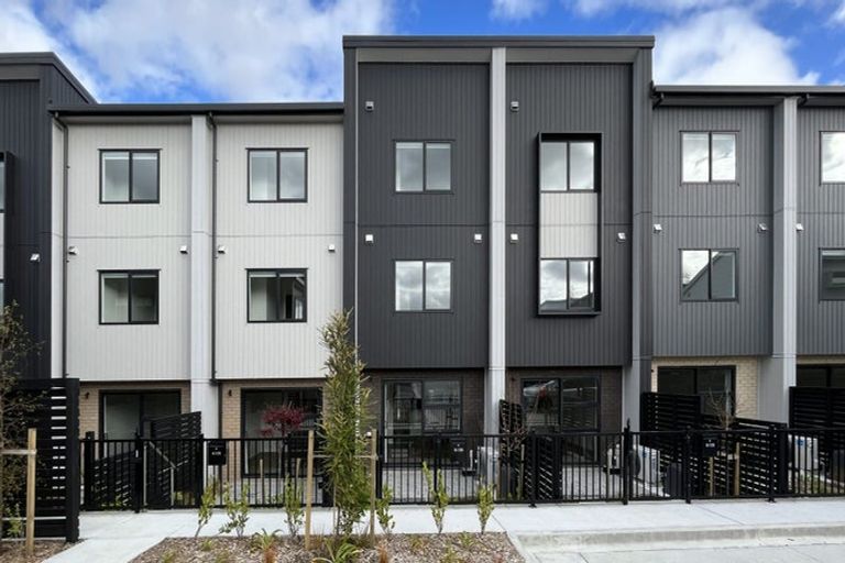 Photo of property in 5/25 Jabuka Street, Glen Eden, 0602