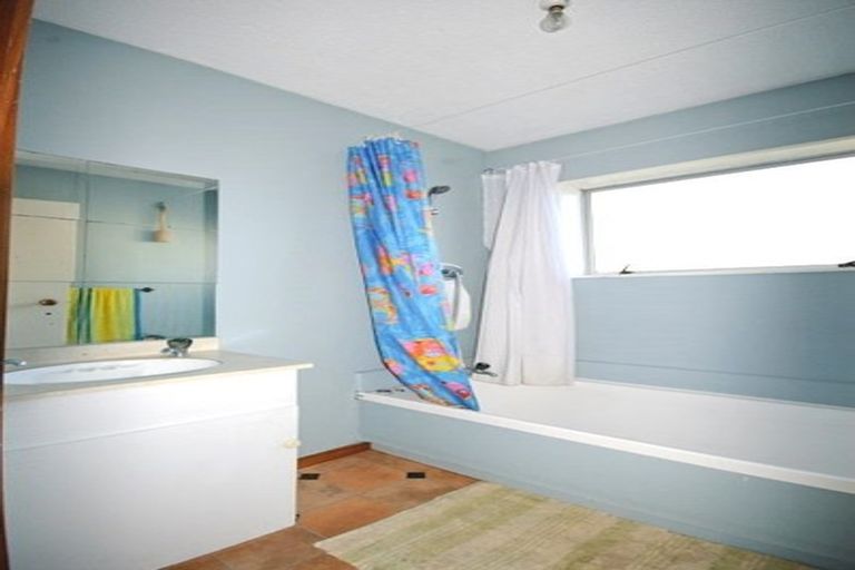 Photo of property in 255 Marine Parade, New Brighton, Christchurch, 8061