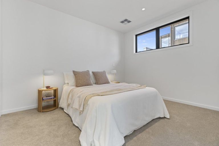 Photo of property in 11 Stoneleigh Drive, Wanaka, 9305