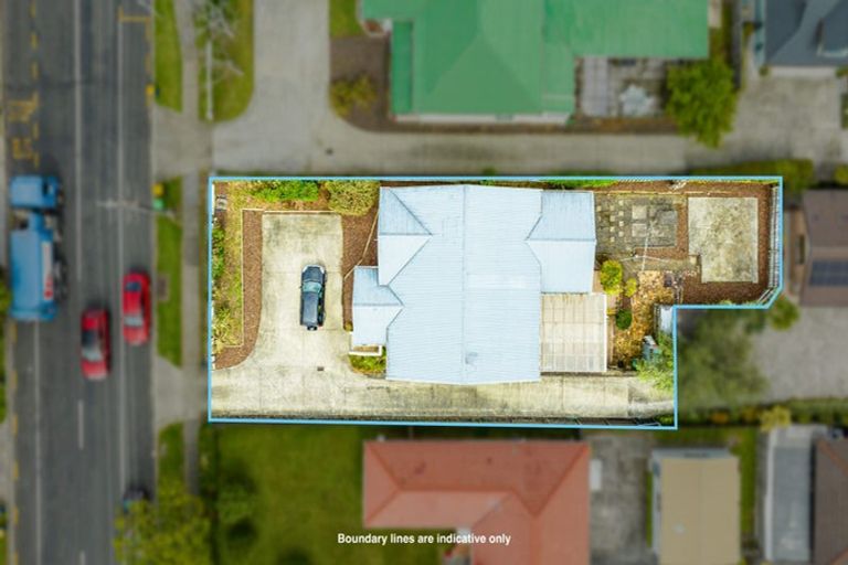 Photo of property in 71 Hutchinson Avenue, New Lynn, Auckland, 0600