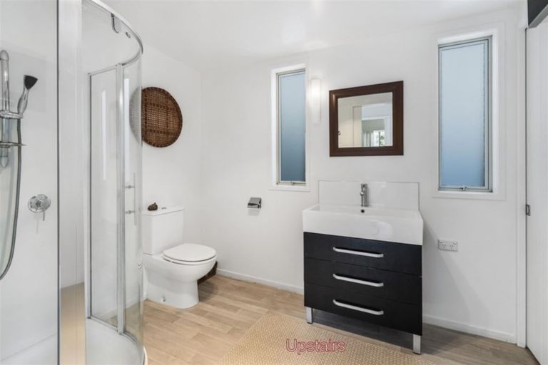 Photo of property in 39 Glenesk Road, Piha, New Lynn, 0772