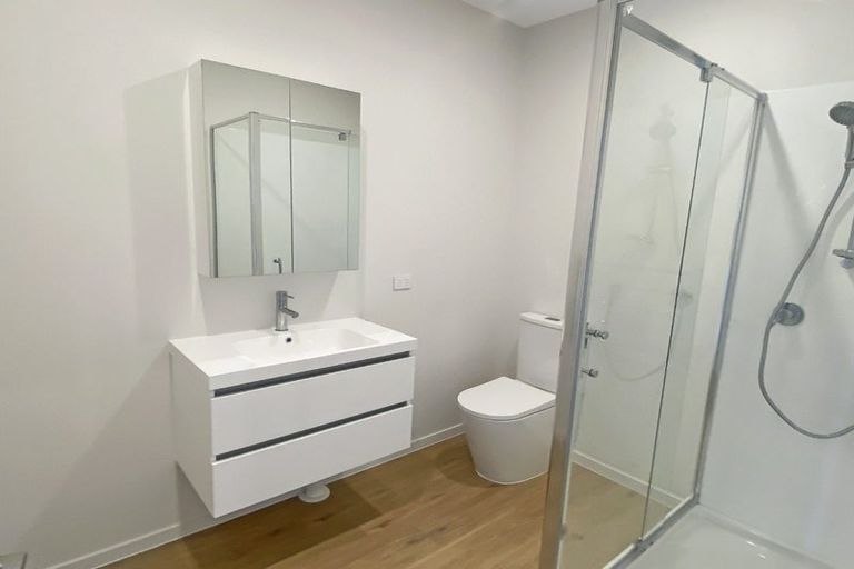 Photo of property in 4/18 Graham Avenue, Te Atatu Peninsula, Auckland, 0610