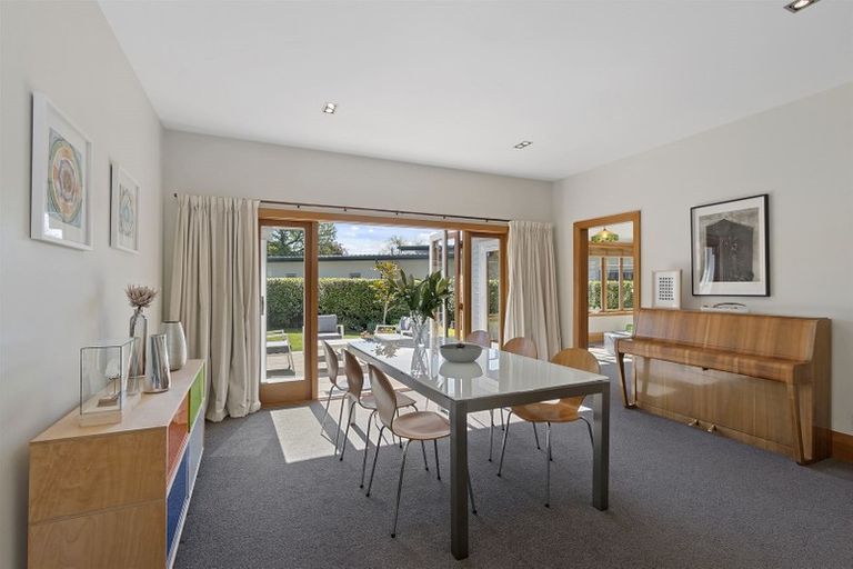 Photo of property in 1 Bradnor Road, Fendalton, Christchurch, 8052