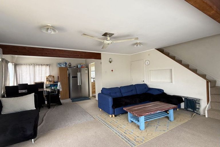 Photo of property in 2/29 Avis Avenue, Papatoetoe, Auckland, 2025