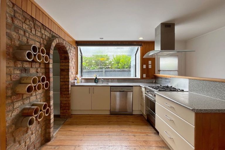 Photo of property in 30 Queen Street, Riverhead, 0820