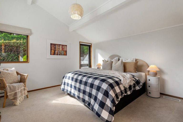 Photo of property in 15 Indira Place, Khandallah, Wellington, 6035
