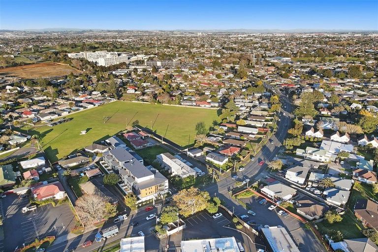 Photo of property in 303/8 Gray Avenue, Mangere East, Auckland, 2024