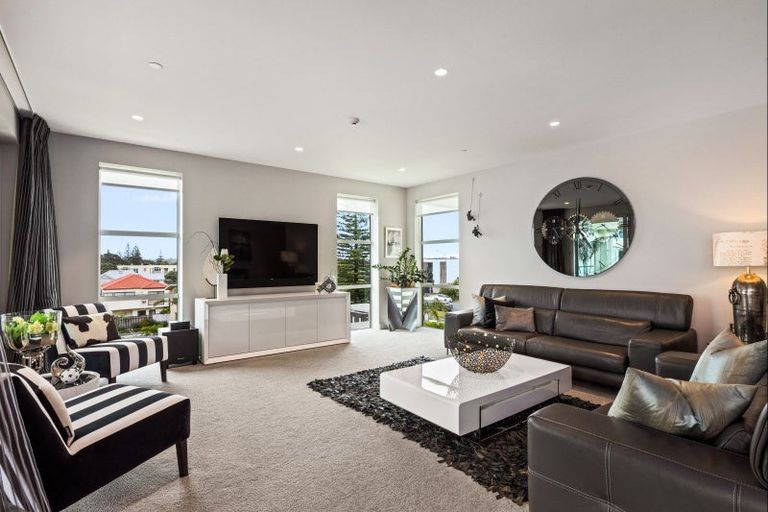 Photo of property in 12/383 Hibiscus Coast Highway, Orewa, 0931