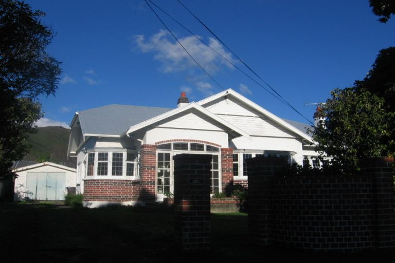 Photo of property in 80 Trafalgar Street, Waterloo, Lower Hutt, 5011
