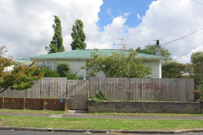 Photo of property in 44 Kelwyn Road, Kelston, Auckland, 0602