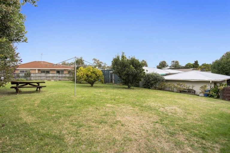 Photo of property in 208 Ngatai Road, Otumoetai, Tauranga, 3110