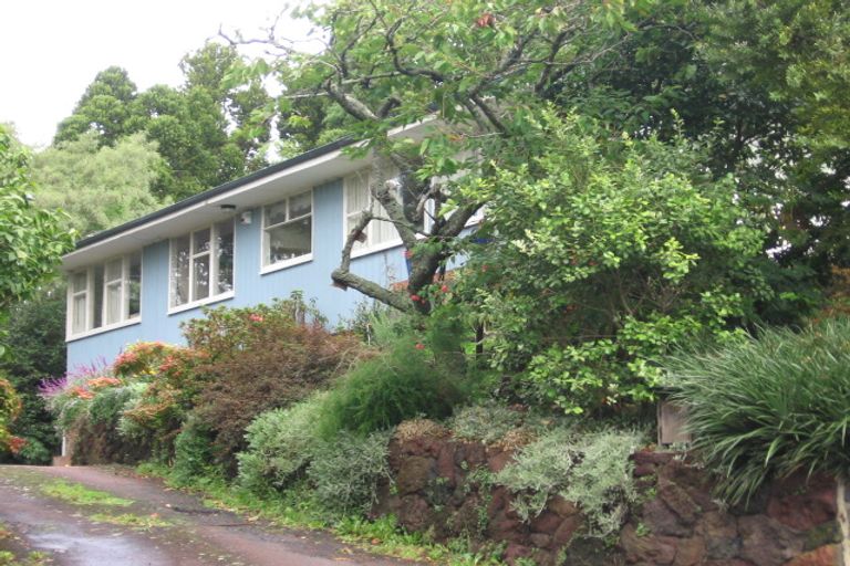 Photo of property in 210 Godley Road, Titirangi, Auckland, 0604