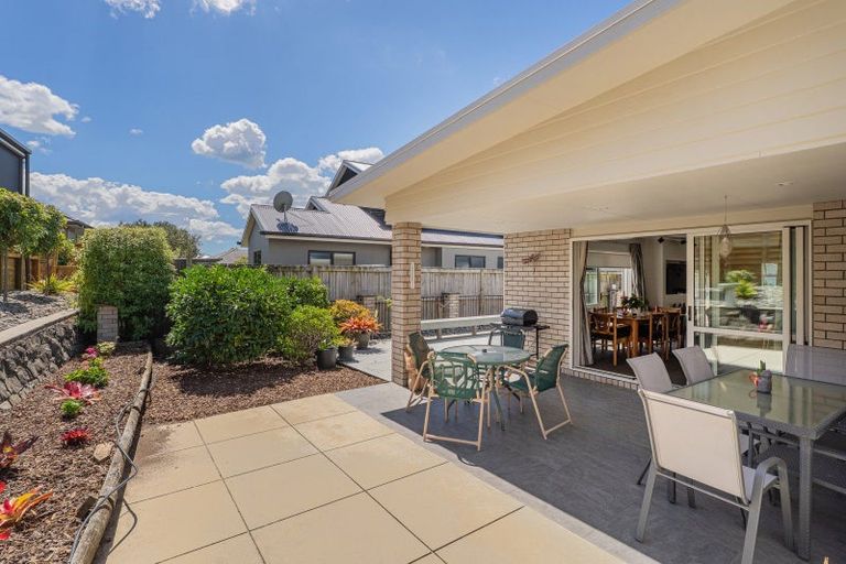 Photo of property in 16 Leeward Drive, Whitianga, 3510