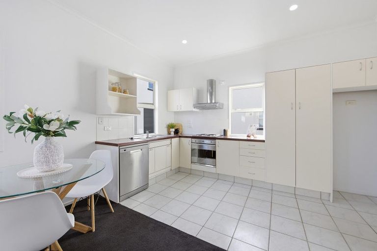 Photo of property in 9b Crohane Place, Addington, Christchurch, 8024