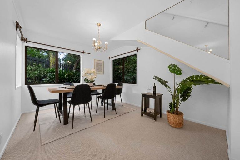 Photo of property in 2/15 Micawber Place, Mellons Bay, Auckland, 2014