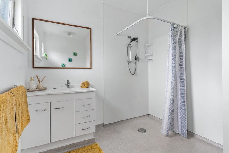 Photo of property in 202 Otahu Road, Whangamata, 3620