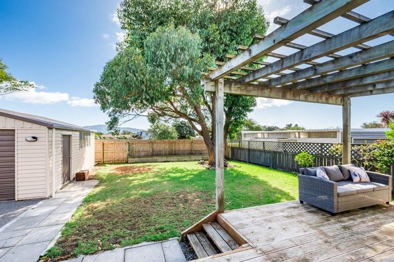 Photo of property in 18 Rosewood Place, Paraparaumu, 5032