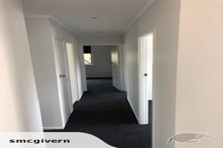 Photo of property in 32 Pisces Road, Glen Eden, Auckland, 0602