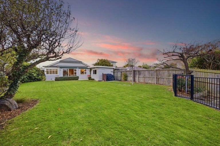 Photo of property in 29 Kotare Street, Fendalton, Christchurch, 8041