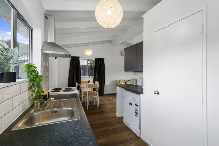 Photo of property in 149a George Street, Stokes Valley, Lower Hutt, 5019