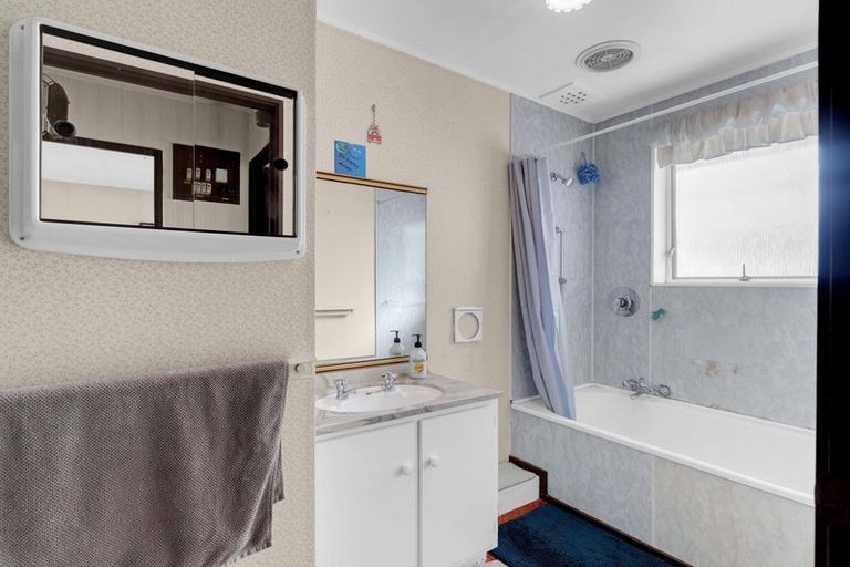 Photo of property in 15b Sandalwood Drive, Dinsdale, Hamilton, 3204