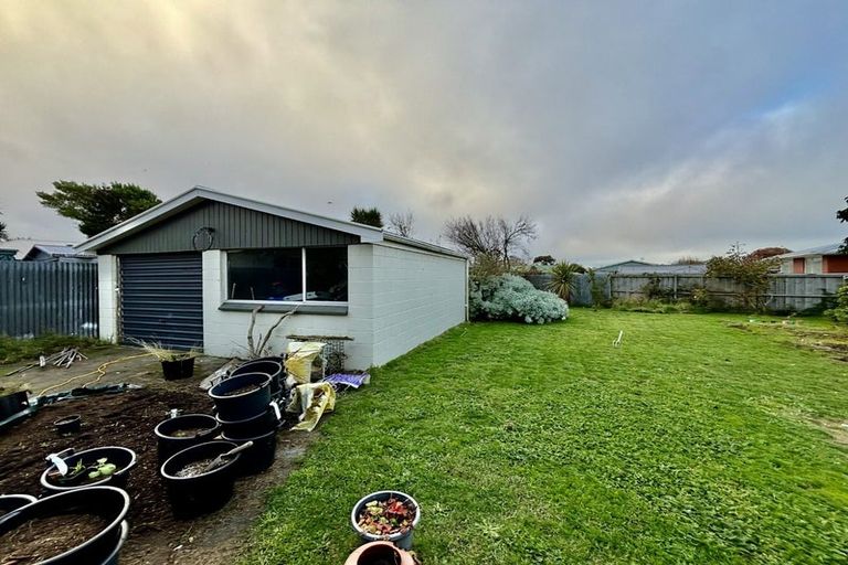 Photo of property in 27 Woodlands Place, Aranui, Christchurch, 8061