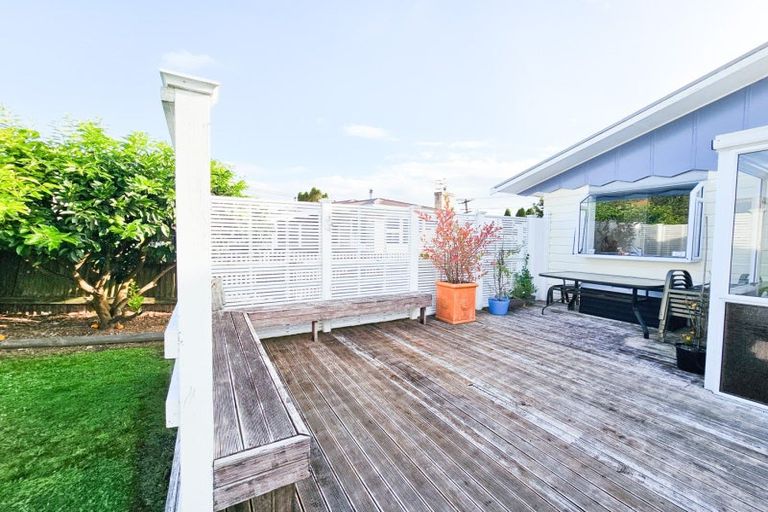 Photo of property in 19 Skerman Street, Marton, 4710