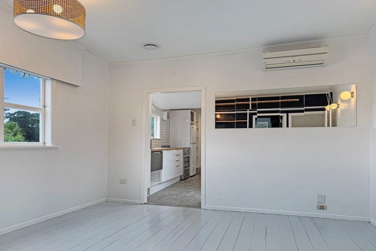 Photo of property in 24 Mount Pleasant Road, Aro Valley, Wellington, 6012