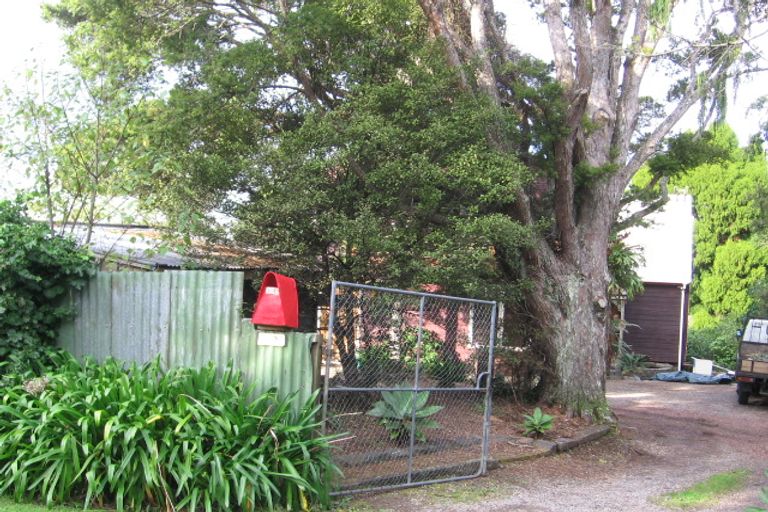 Photo of property in 392 Huia Road, Titirangi, Auckland, 0604