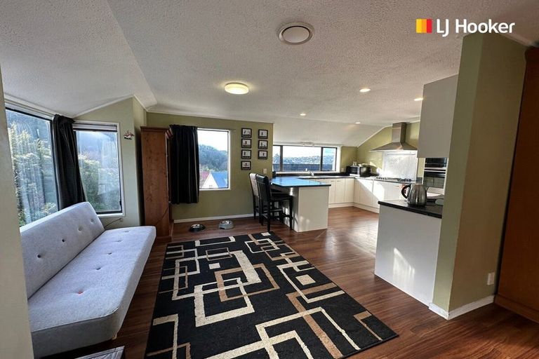 Photo of property in 106 Glenross Street, Glenross, Dunedin, 9011