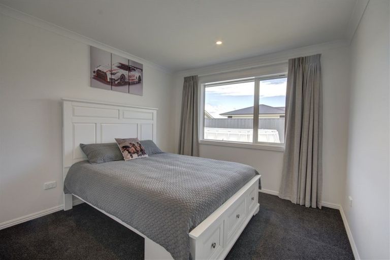 Photo of property in 42 Koura Drive, Rangiora, 7400