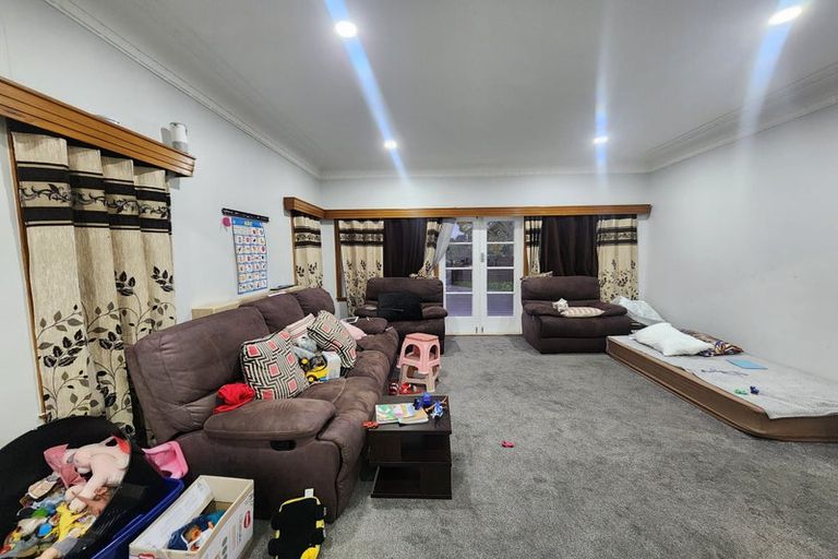 Photo of property in 13 Great South Road, Papatoetoe, Auckland, 2025