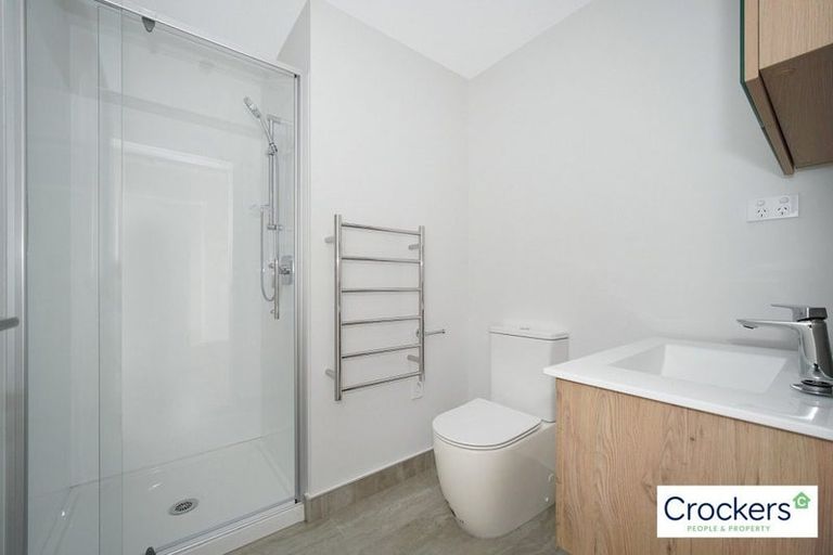 Photo of property in 2/10 Treasure Lane, Te Atatu South, Auckland, 0610