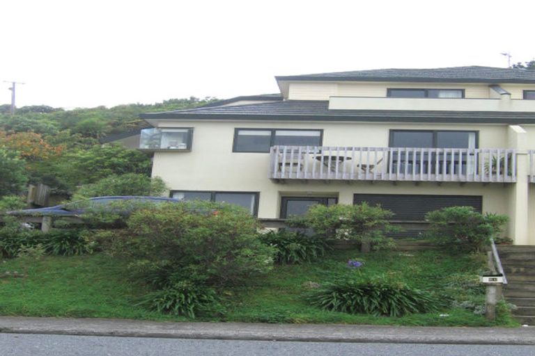 Photo of property in 21 Ladbrooke Drive, Newlands, Wellington, 6037