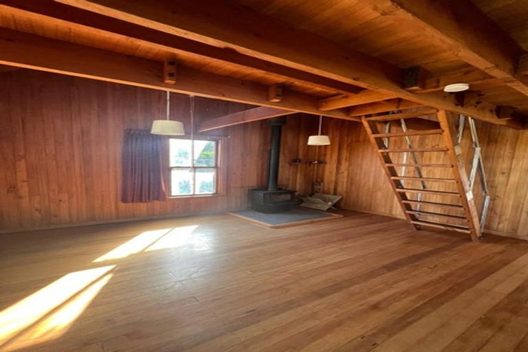 Photo of property in 3089 Bossu Road, Te Oka, Little River, 7591